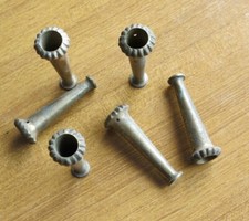 N° 6 GAMBE DA ARMADIO O CREDENZA IN OTTONE PER MOBILI VARI -