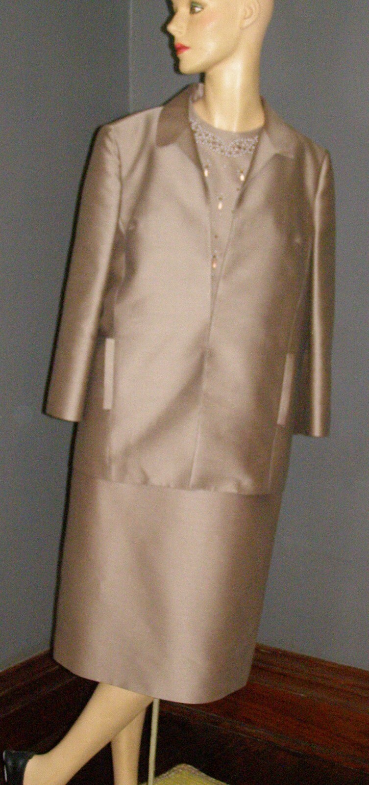 Picture 2 of 24