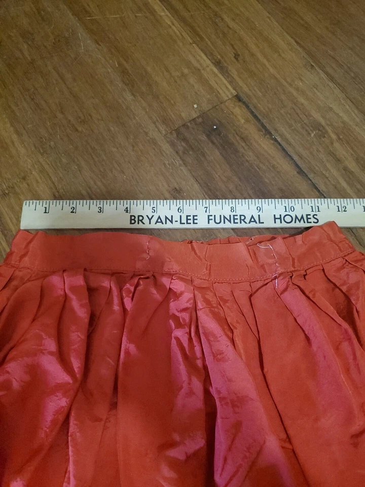 falda roja con pompón negro ribete vampiro gótico gitano 26" cintura vintage retro Foto 2 de 4