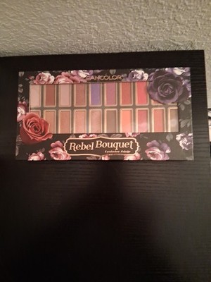 eyeshadow palette