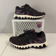 K-Swiss women shoes Size 6.5 Tubes 200