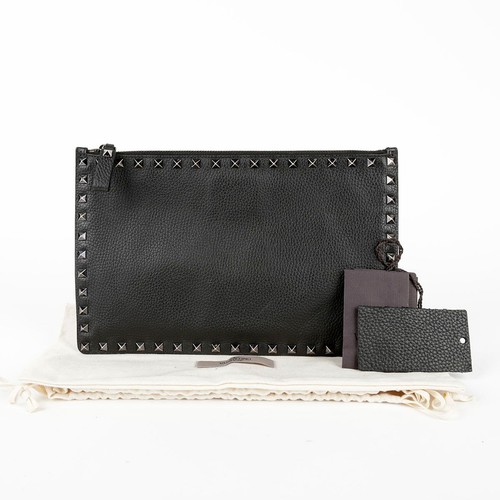 Valentino Black Leather Rockstud Clutch 30590646