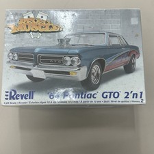 Revell - 64 Pontiac Gto 124 Scale Model Kit. Open Box