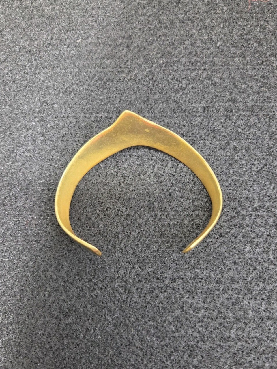 Vintage V-Shape Solid Brass Open Cuff Bracelet Me… - image 6