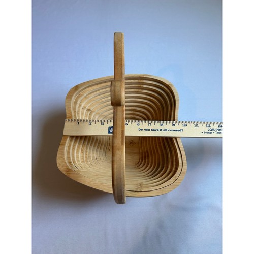 Bonnie & Pop Bamboo Apple Shaped Collapsible Fruit Basket - Picture 4 of 7