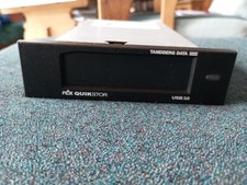 Vintage TANDBERG DATA RDX QUIKSTOR INTERNAL USB3 - Einbaurahmen & Kabel