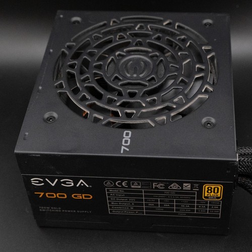 EVGA 700 GD 80 Plus Gold 700W Power Supply Perfect Condition - Photo 4/8