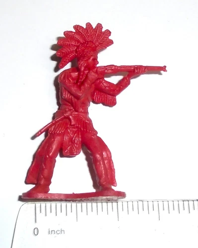 LM 3 Louis Marx Fort Apache Figure DARK RED     Standing Indian with Rifle