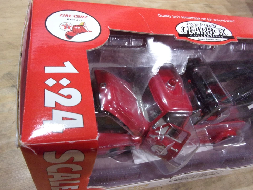 GEARBOX 1953 TEXACO F-100 TOW TRUCK (2000) - Image 2 of 4