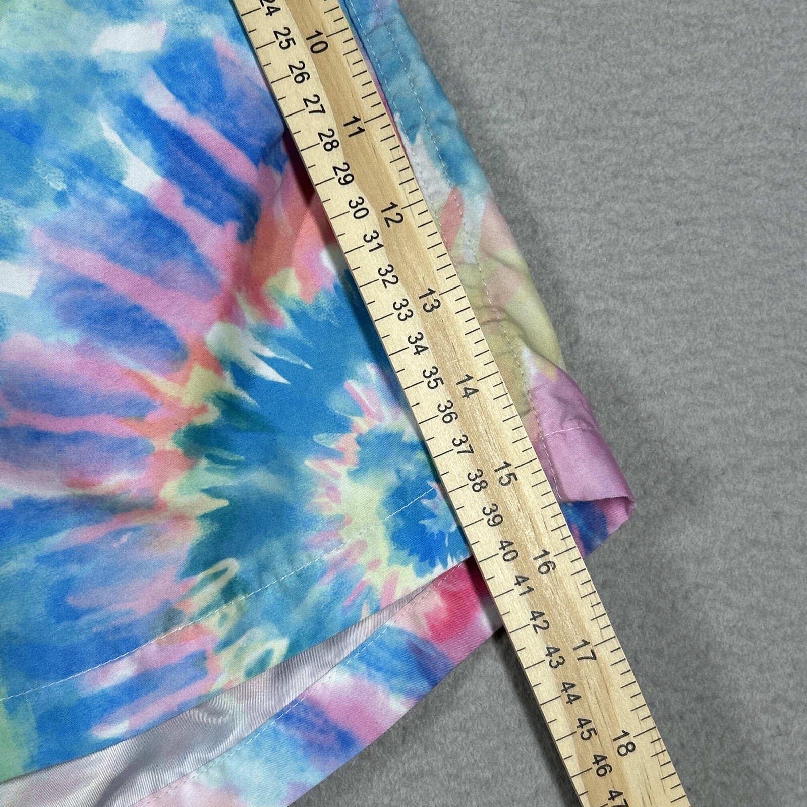 Boardies Mens XL Tie Dye Swim Trunks NWT Pastel Colors Pink Blue Yellow