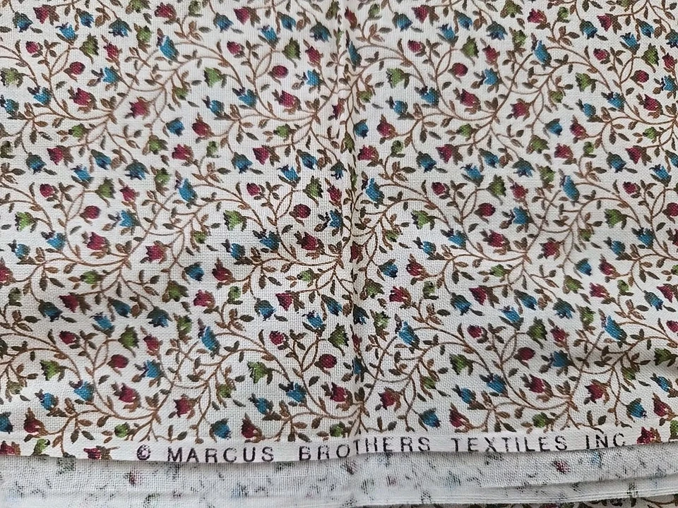 VTG Quilting Fabric 44"X61" Cotton Marcus Brothers Beige Floral Small Print - Image 3 of 4