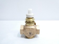 Johnson Controls VG7441NT Brass Globe Valve 1in Npt