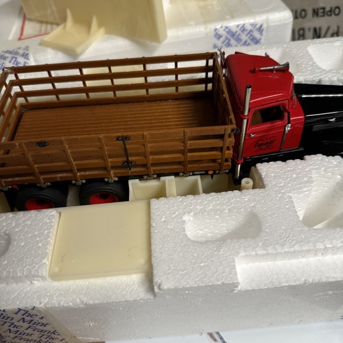 1939 Peterbilt Stake Bed Truck Franklin Mint 1:32 New - Picture 5 of 16