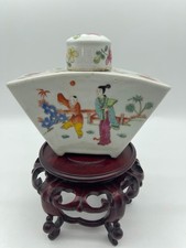 Chinese Antique Famille Rose Porcelain Tea Canister, Fan-Shaped Form with Figure