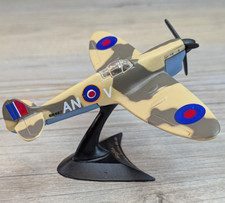 Maisto Fresh Metal Tailwinds Supermarine Spitfire Mk.Vb Avión Diecast con Soporte