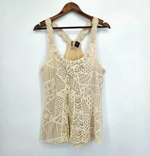 BKE Buckle Boutique Crochet Tank Top Women's Size Large Beaded Lace Racer Back