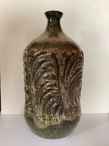 Large Rare 9&1/2" Kwatz Pottery Weed Pot/Vase with flowing incised design
