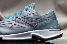 COLUMBIA VITESSE FASTTRACK hiking shoes for women, NEW  AUTHENTIC, size 8
