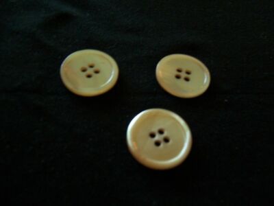 3 ROUND SHELL BUTTONS 0.75 INCH CLASSIC 4 HOLE  #32