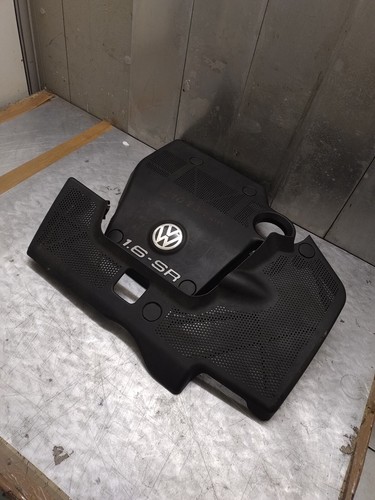 VW Golf 4 : 1,6 AKL Motor Zündkabelführung  Abdeckung Motor