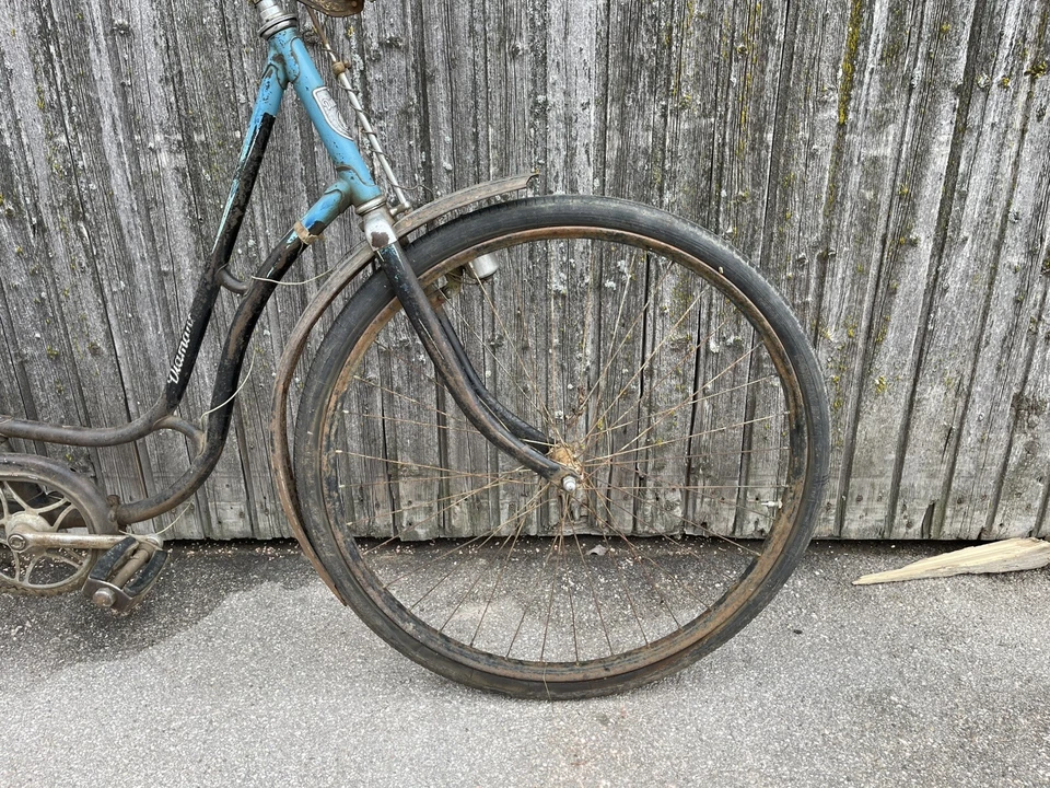 Scheunenfund 28 Zoll Diamant Fahrrad-tolles Design-Zustand gut-Neuaufbau - Bild 2 von 4