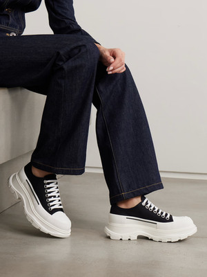 Alexander McQueen Tread Slick Sneakers Men's 40E/7US Black/White Lace Up