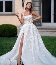 Elegant Spaghetti Straps Wedding Dresses Square Neck Lace 3D Floral Bridal Gowns