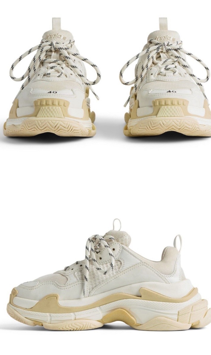 Balenciaga Triple S Sneaker in white double foam and mesh 37