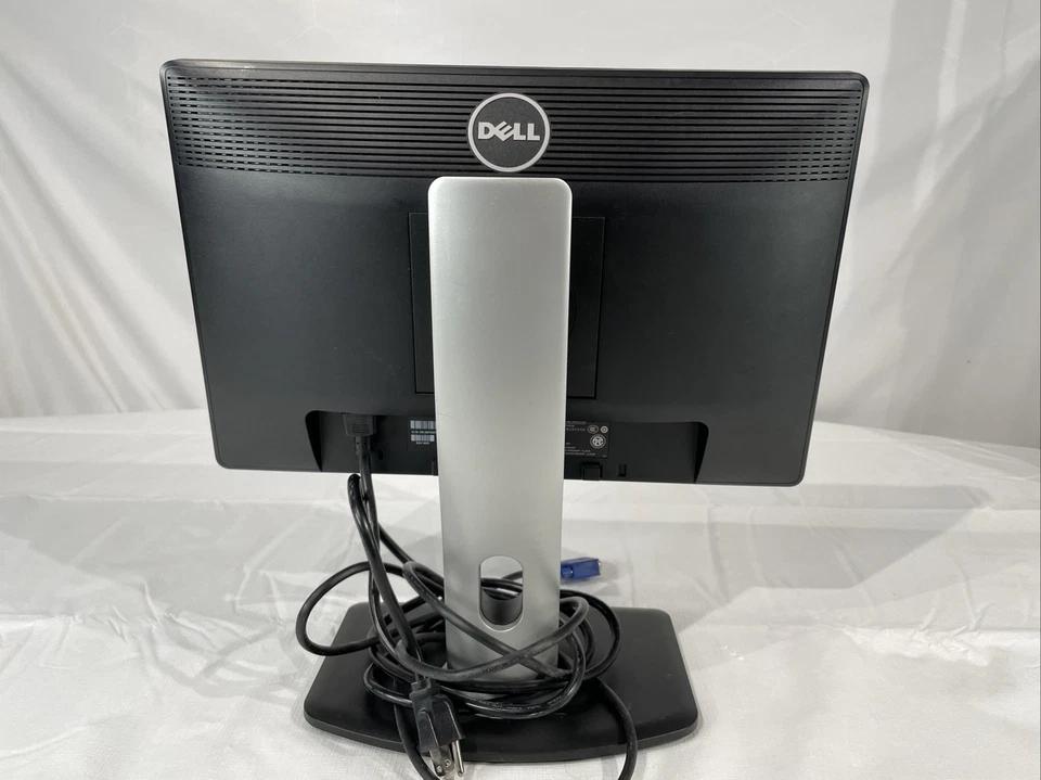 Dell 19" LED LCD 1440 x 900 Professional Monitor VGA DVI 60hz P1913b, Very good - Image 4 of 4