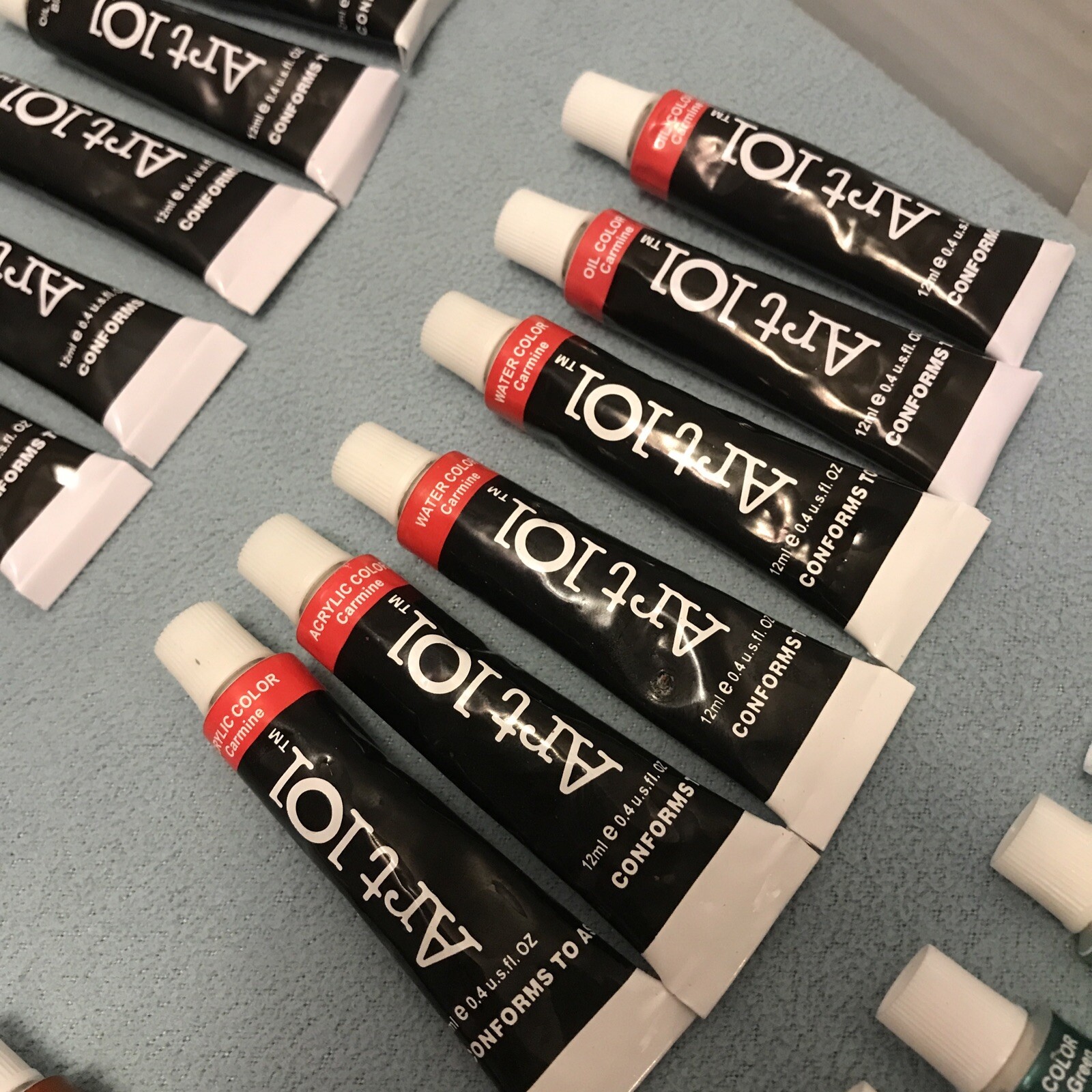 Art 101 Deluxe Artist Set Lot Acrylic, Oil & Water Paints 12ml. Read Details.