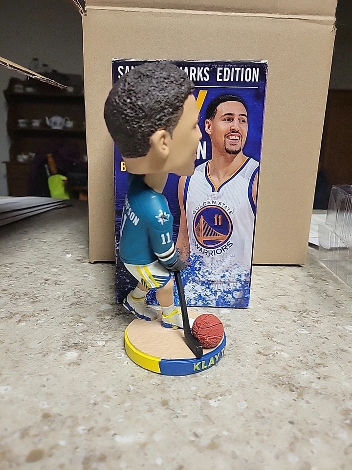 2016 Klay Thompson San Jose Sharks Hockey Golden State Warriors Bobblehead SGA Foto 3 de 4