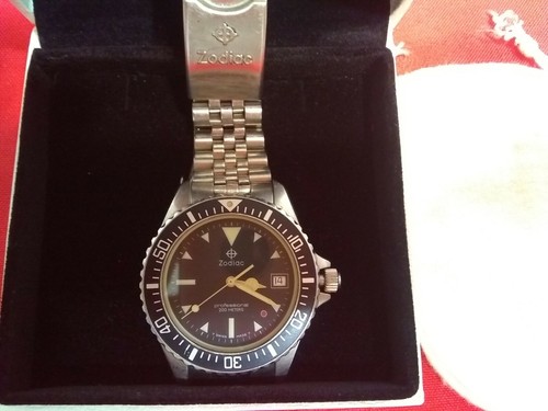 Orologio Zodiac Donna Professional 200 METRI Red Dot Divers Vintage | eBay