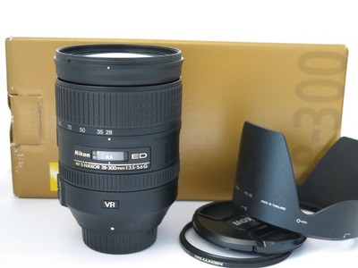 Nikon AF-S Nikkor 28-300mm 3.5-5.6 G ED VR FX Vollformat Gewährleistung 1 Jahr