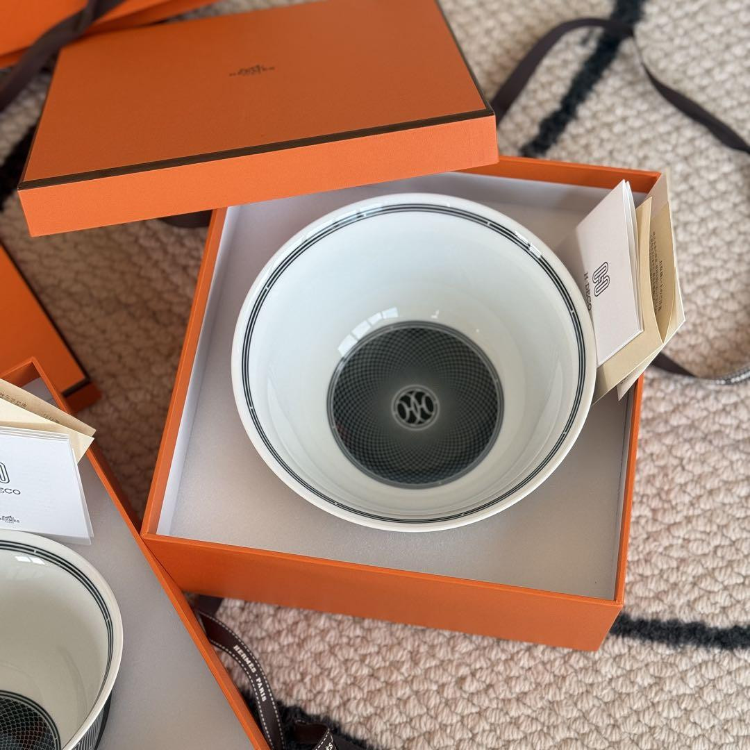 HERMES H Deco Ash Deco Bowl Set 2 Porcelain White Black 7.1 HERMES H Deco Ash Deco Bowl Set 2 Porcelain White Black 7.1