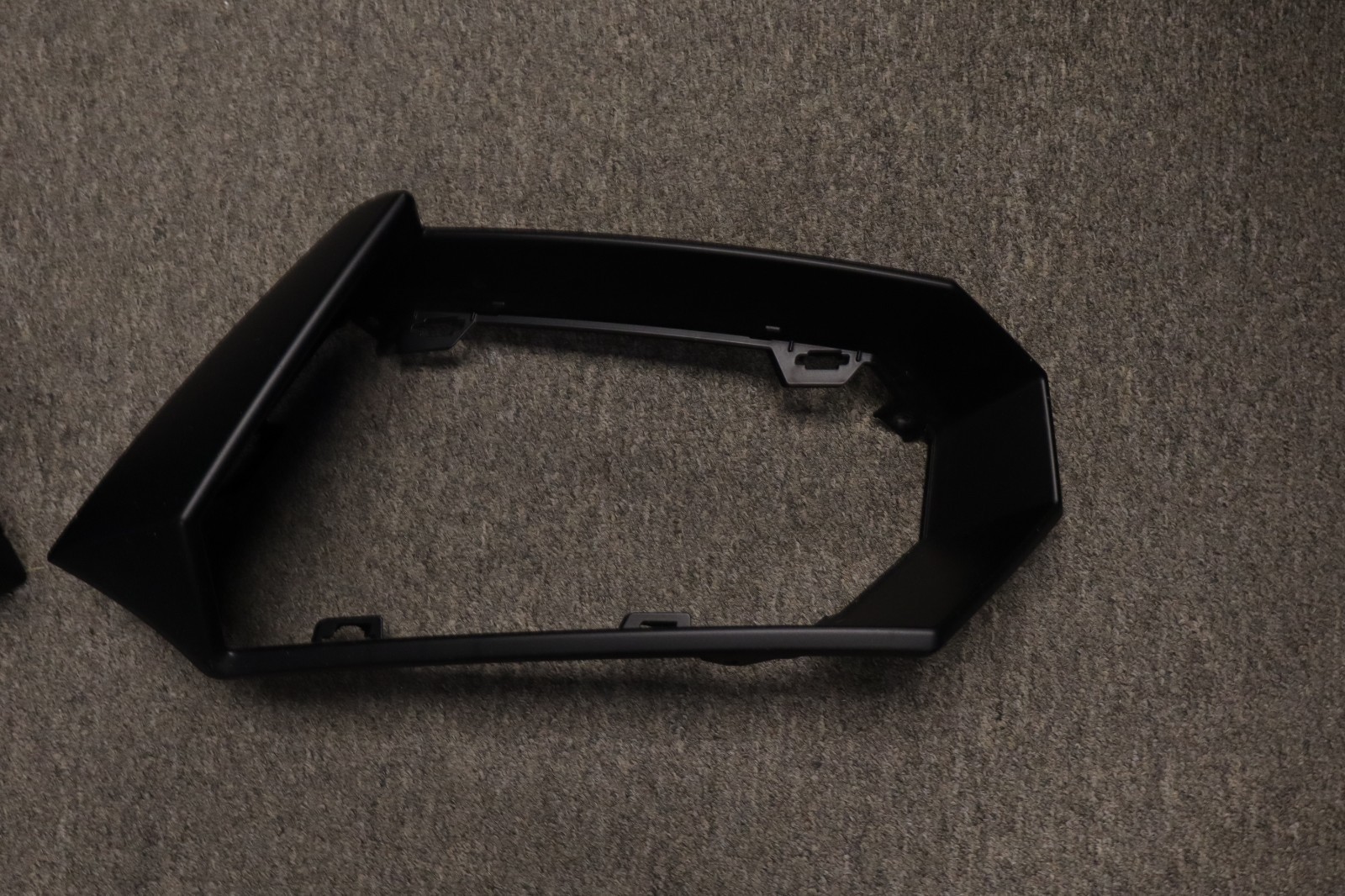 470807833 LAMBORGHINI AVENTADOR LP700 MODELS TRIM FOR BUMPER REAR RIGHT SIDE