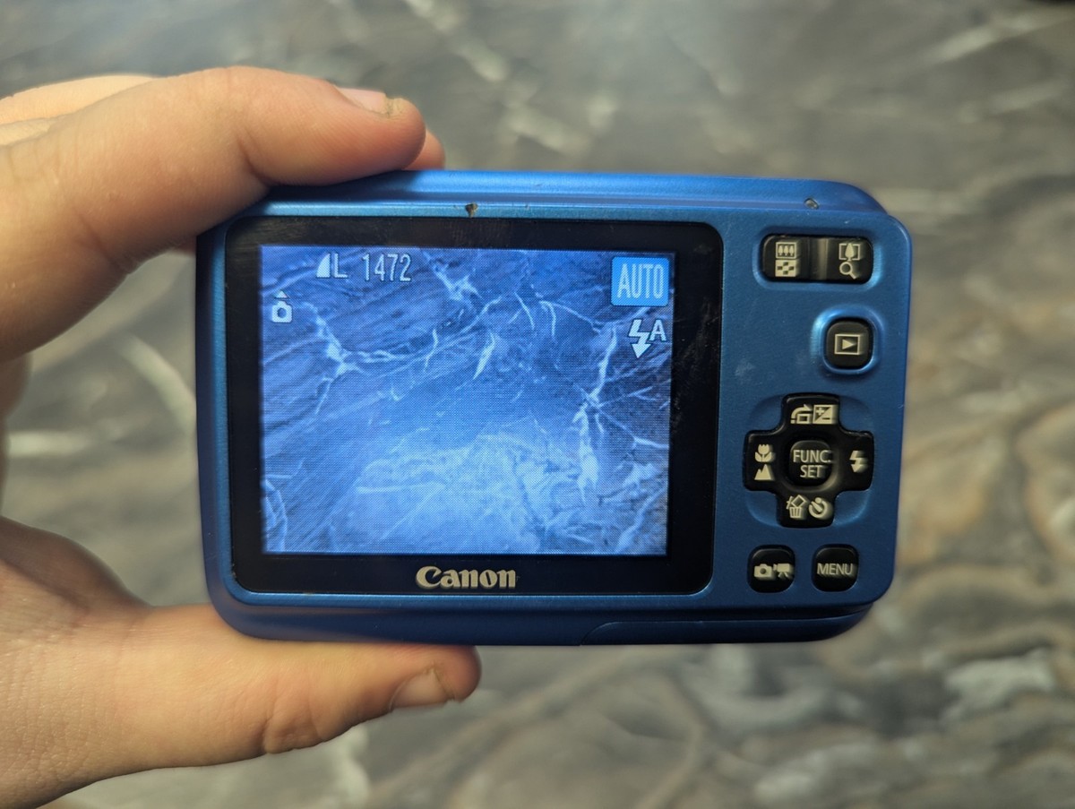 Canon PowerShot A495 Digital Camera 10MP Blue Works 4GB SD