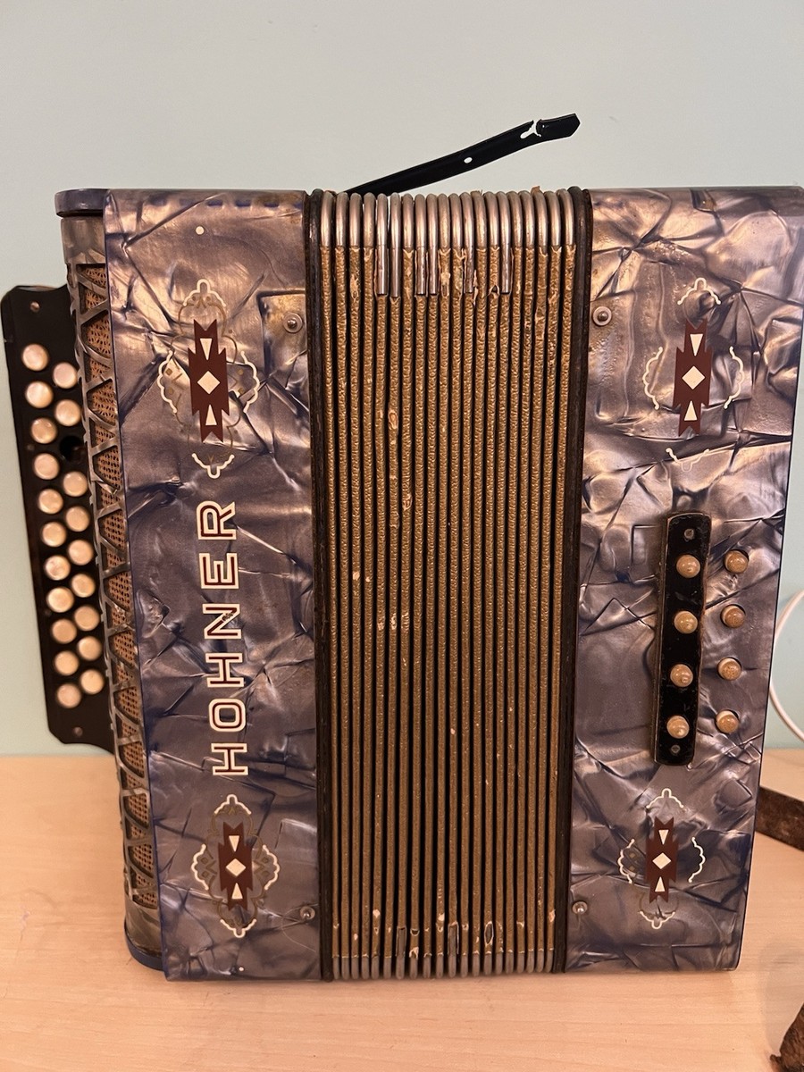 HOHNER アコーディオン ヴィンテージ　ケース付 HOHNER アコーディオン ヴィンテージ ケース付 Hohner Accordion