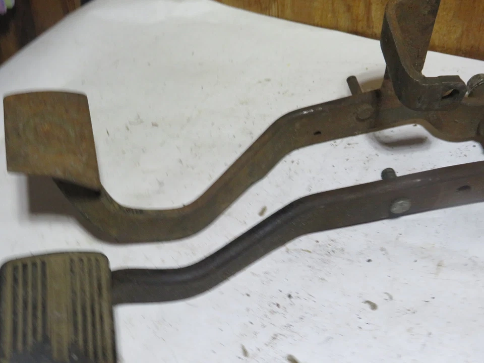 68 Oldsmobile Cutlass 442 Conjunto Pedal Freno Embrague Foto 3 de 4