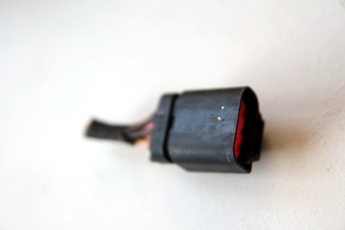 OEM Dodge Charger Challenger 2015+ 5.7L 6.4L Engine Throttle Body Connector Plug - Picture 4 of 5