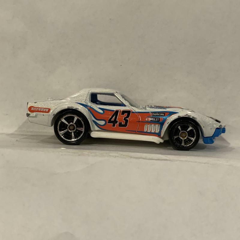 ホットウィール '69 COPO CORVETTE 38th Annual s-l400.jpg