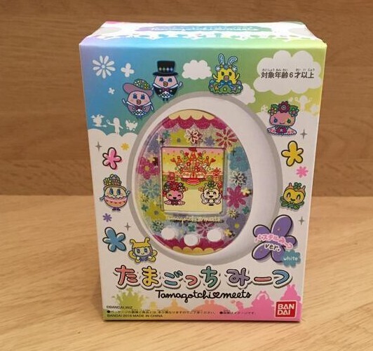 Tamagotchi meets 本体 ホワイト フラワー柄 BANDAI Tamagotchi Meets Pastel Meets White Virtual Digital pet