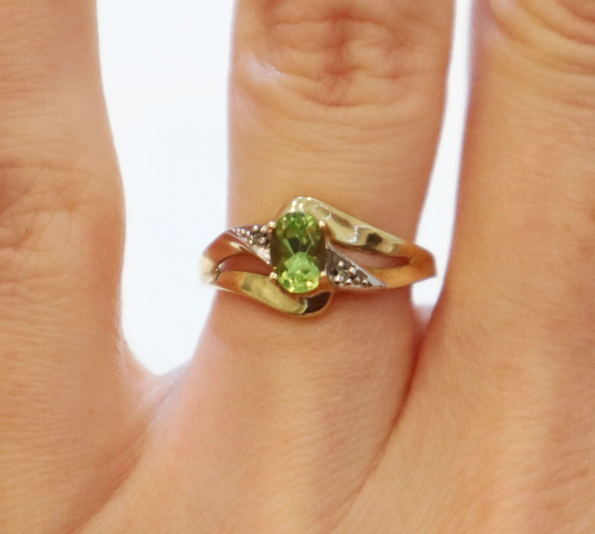 9ct gold hotsell peridot ring