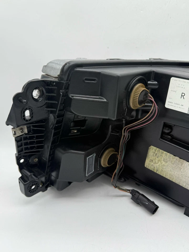 2013 - 2019 FORD FLEX FRONT RIGHT PASSENGER SIDE HEADLIGHT HEAD LIGHT LAMP OEM - Image 3 of 4