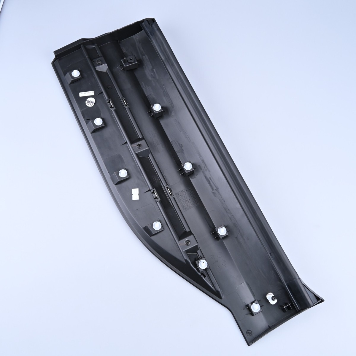 Moulding-rear door outside LH Renault Koleos II QM6 2016