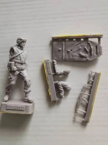 1/35 Modern Russian Soldier RESIN FIGURE MODEL KIT Unpainted Unassembled NEW - Picture 7 of 8