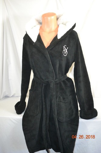 Victorias Secret The Cozy HOODED Short ROBE HOODIE Sherpa NWT S - Picture 2 of 3