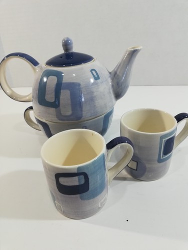 Tetera en taza Hues & Brews Dodge & Son y 2 tazas pequeñas en muy buen estado - Imagen 10 de 12