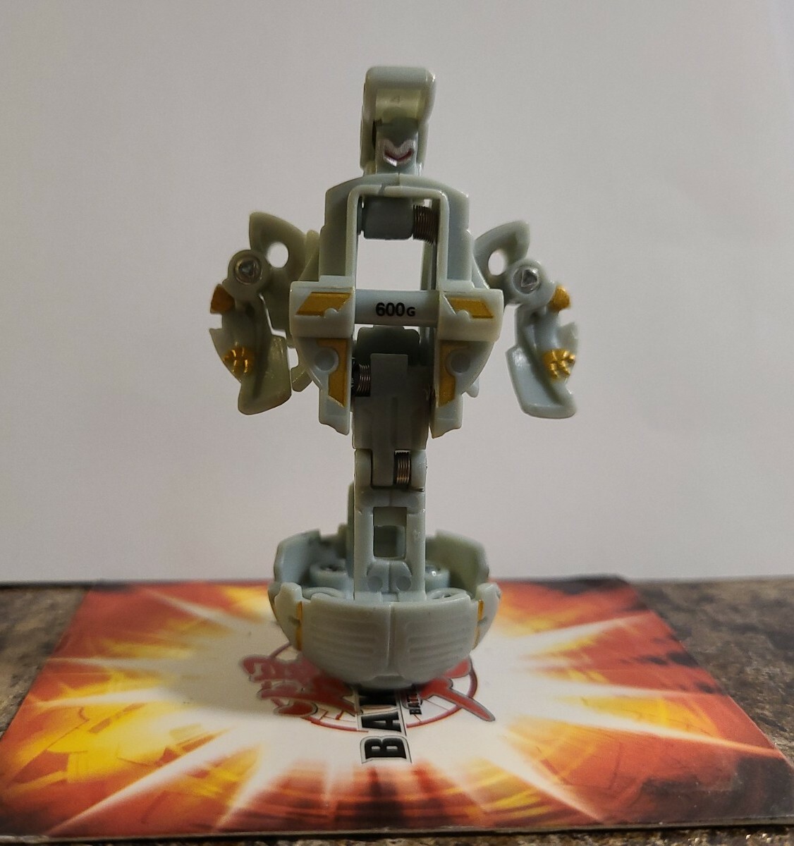 爆丸BAKUGAN ルミナ・ブロンテス Haos Mega Brontes ルミナ・ブロンテス HAOS MEGA BRONTES 光属性 ブースターパック