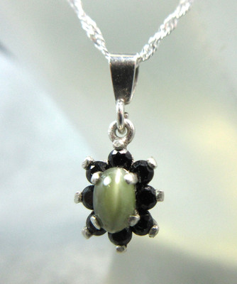 CHRYSOBERYLL - Katzenauge zierliche handgefertigte Sterlingsilber Halskette mit schwarzem Spinell