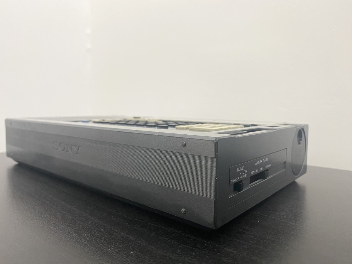 SONY ICF-2001D Rare Vintage Radio Tuner World Band Receiver AIR FM